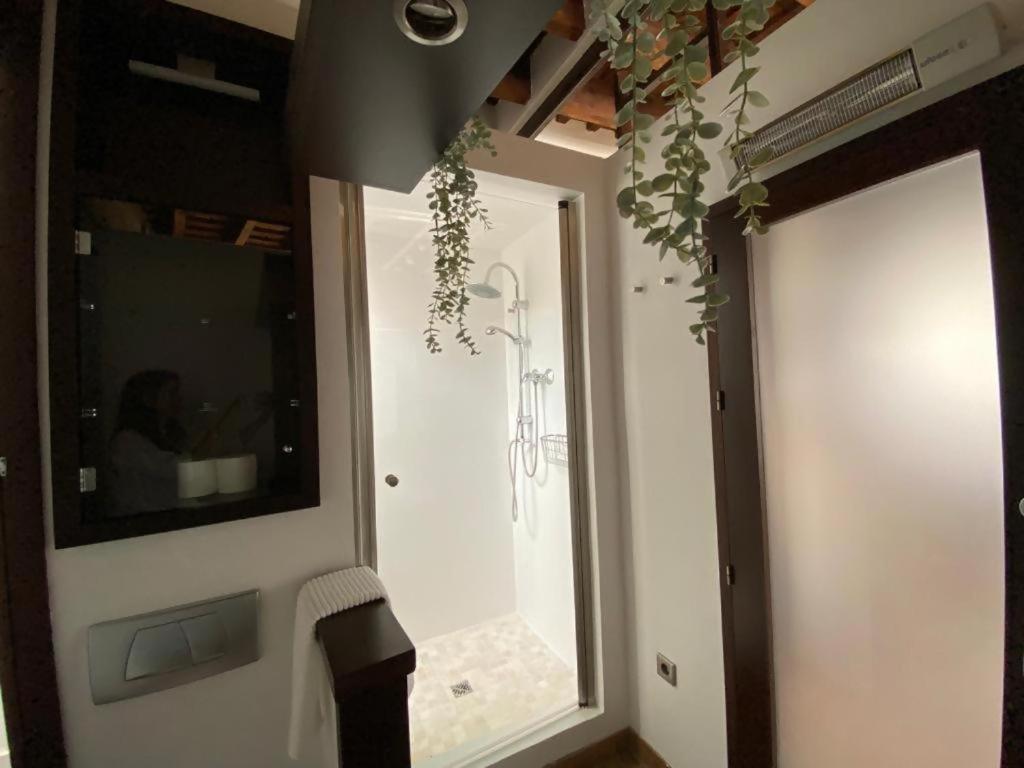 Hostfy Centro Puerta Osario Apartment Seville Ngoại thất bức ảnh