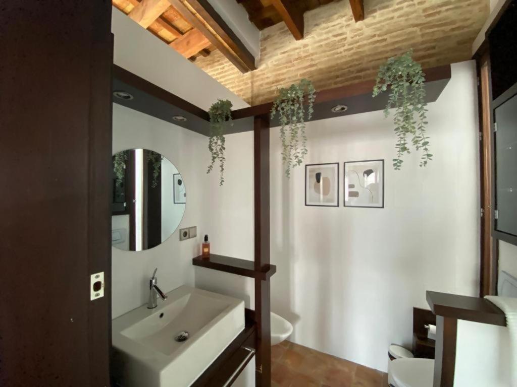 Hostfy Centro Puerta Osario Apartment Seville Ngoại thất bức ảnh
